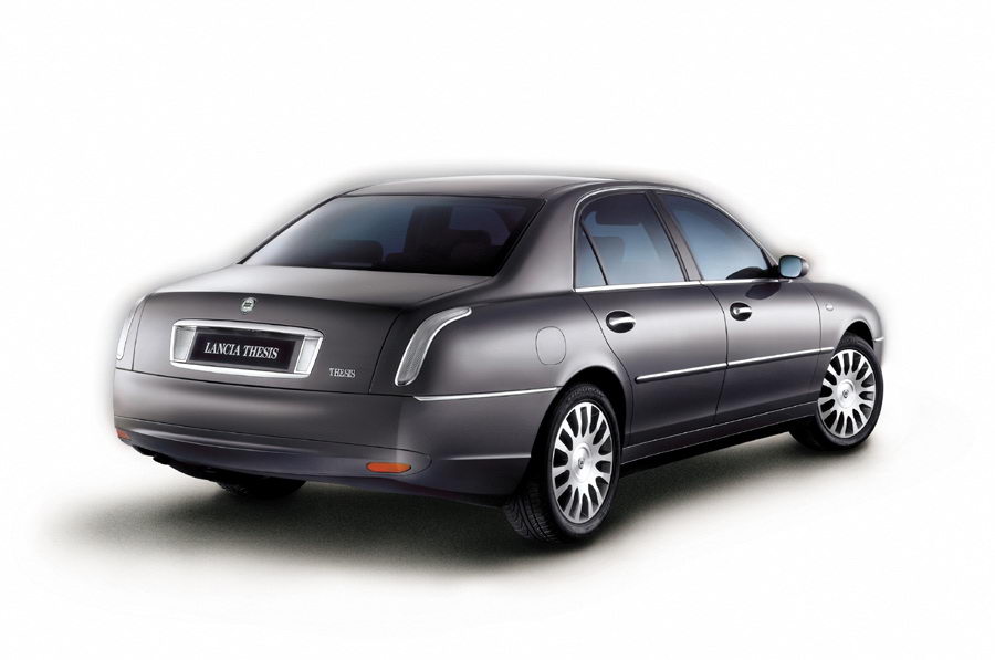 Lancia Thesis 2002 002.jpg